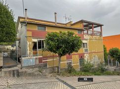 Casa Bi/Trifamiliare in Residenziale