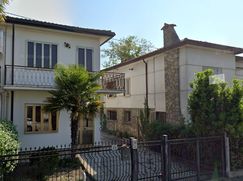 Casa Bi/Trifamiliare in Residenziale