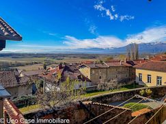 Casa Bi/Trifamiliare in Residenziale