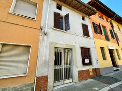 Casa Bi/Trifamiliare in Residenziale