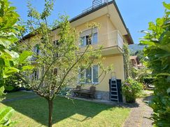 Casa Bi/Trifamiliare in Residenziale