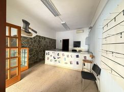Negozio/Locale commerciale in Commerciale