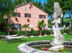 Casa Bi/Trifamiliare in Residenziale
