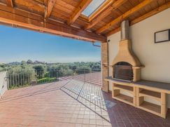 Casa Bi/Trifamiliare in Residenziale