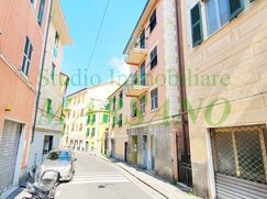 Negozio/Locale commerciale in Commerciale