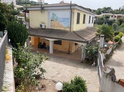 Casa Bi/Trifamiliare in Residenziale