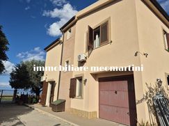 Casa Bi/Trifamiliare in Residenziale