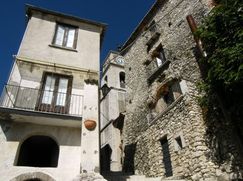 Casa Bi/Trifamiliare in Residenziale