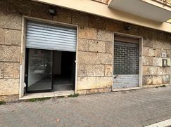 Negozio/Locale commerciale in Commerciale