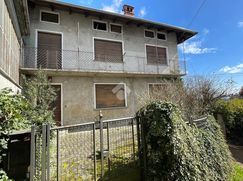 Casa Bi/Trifamiliare in Residenziale