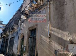 Casa Bi/Trifamiliare in Residenziale