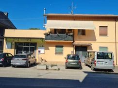 Negozio/Locale commerciale in Commerciale