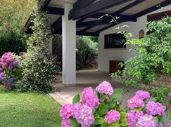 Casa Bi/Trifamiliare in Residenziale