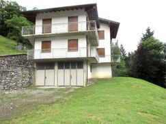 Casa Bi/Trifamiliare in Residenziale