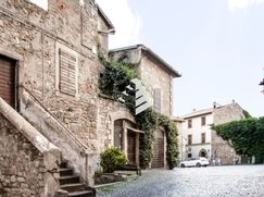 Attività/Licenza (con o senza mura) in Commerciale