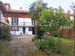 Casa Bi/Trifamiliare in Residenziale