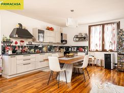 Casa Bi/Trifamiliare in Residenziale