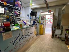 Attività/Licenza (con o senza mura) in Commerciale
