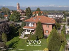 Casa Bi/Trifamiliare in Residenziale