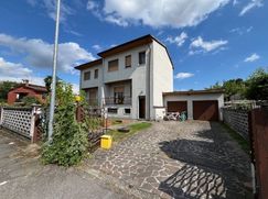 Casa Bi/Trifamiliare in Residenziale