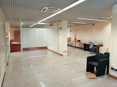 Negozio/Locale commerciale in Commerciale
