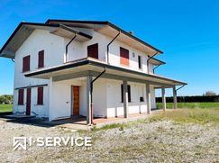 Casa Bi/Trifamiliare in Residenziale