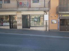 Negozio/Locale commerciale in Commerciale