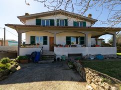 Casa Bi/Trifamiliare in Residenziale