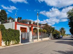 Casa Bi/Trifamiliare in Residenziale