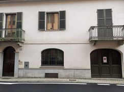 Casa Bi/Trifamiliare in Residenziale