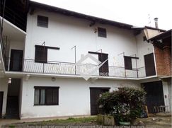 Casa Bi/Trifamiliare in Residenziale