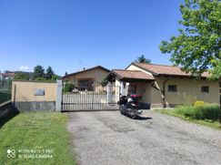Casa Bi/Trifamiliare in Residenziale