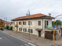Casa Bi/Trifamiliare in Residenziale
