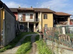 Casa Bi/Trifamiliare in Residenziale