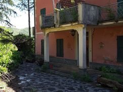Casa Bi/Trifamiliare in Residenziale
