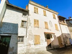 Casa Bi/Trifamiliare in Residenziale