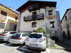 Casa Bi/Trifamiliare in Residenziale
