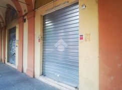 Negozio/Locale commerciale in Commerciale