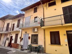 Casa Bi/Trifamiliare in Residenziale