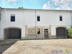 Casa Bi/Trifamiliare in Residenziale