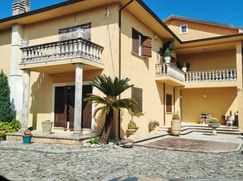 Villa in Residenziale