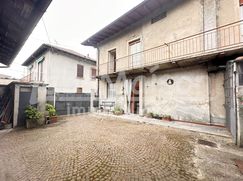 Casa Bi/Trifamiliare in Residenziale