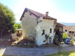 Casa Bi/Trifamiliare in Residenziale