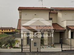 Casa Bi/Trifamiliare in Residenziale