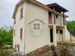 Casa Bi/Trifamiliare in Residenziale