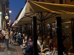 Attività/Licenza (con o senza mura) in Commerciale