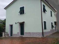Casa Bi/Trifamiliare in Residenziale