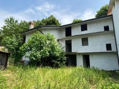 Casa Bi/Trifamiliare in Residenziale