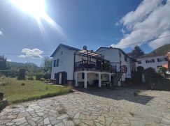 Casa Bi/Trifamiliare in Residenziale
