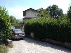 Casa Bi/Trifamiliare in Residenziale